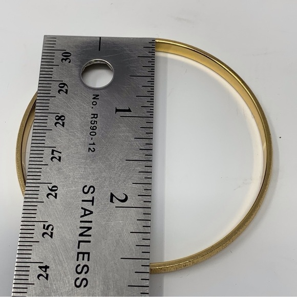 Vintage Monet Quality Brushed Gold Tone Classic Bangle Bracelet 8" - Picture 4 of 9